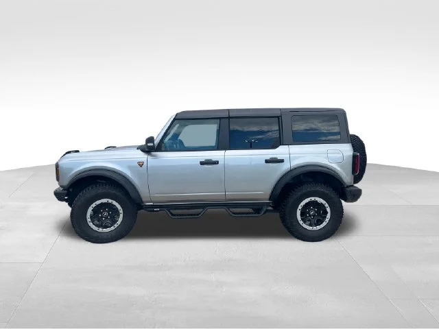 Used 2023 Silver Ford Badlands image 3