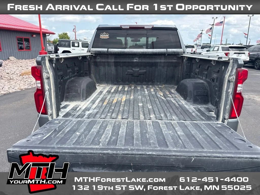 Used 2020 Gray Chevrolet LTZ image 6
