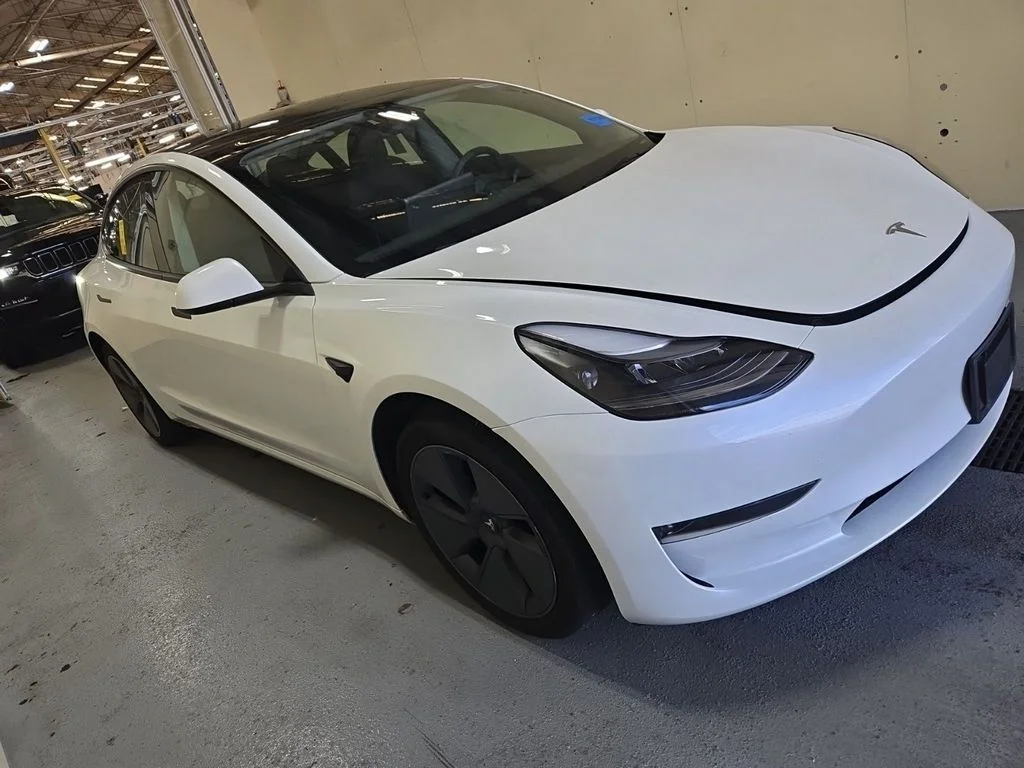 Used 2023 White Tesla Long Range image 3