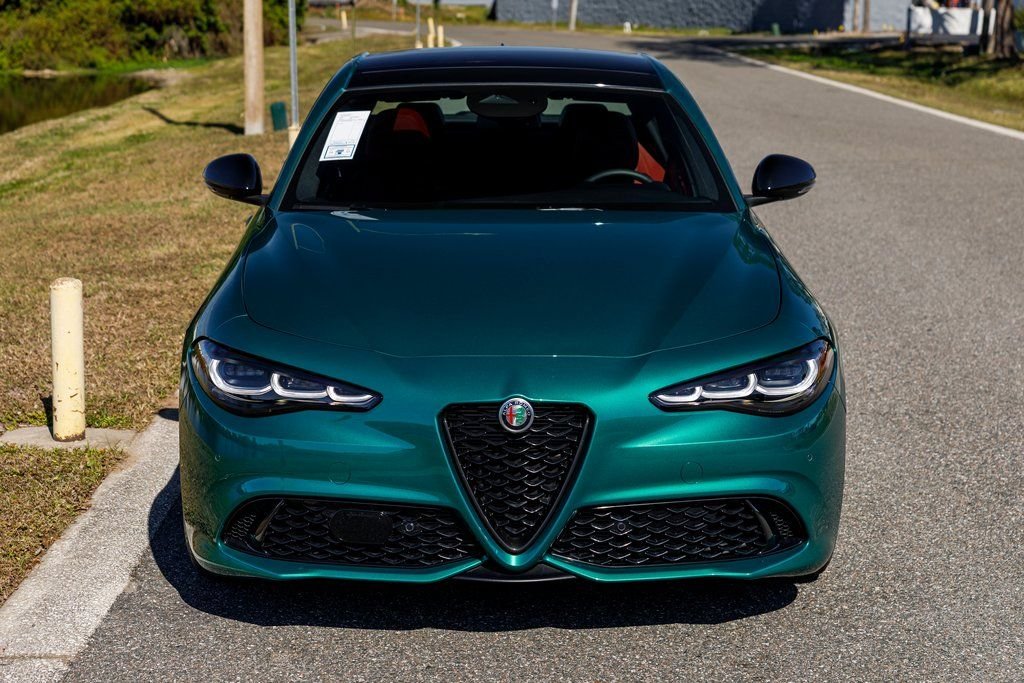 2025 Alfa Romeo Giulia Base - Photo 8
