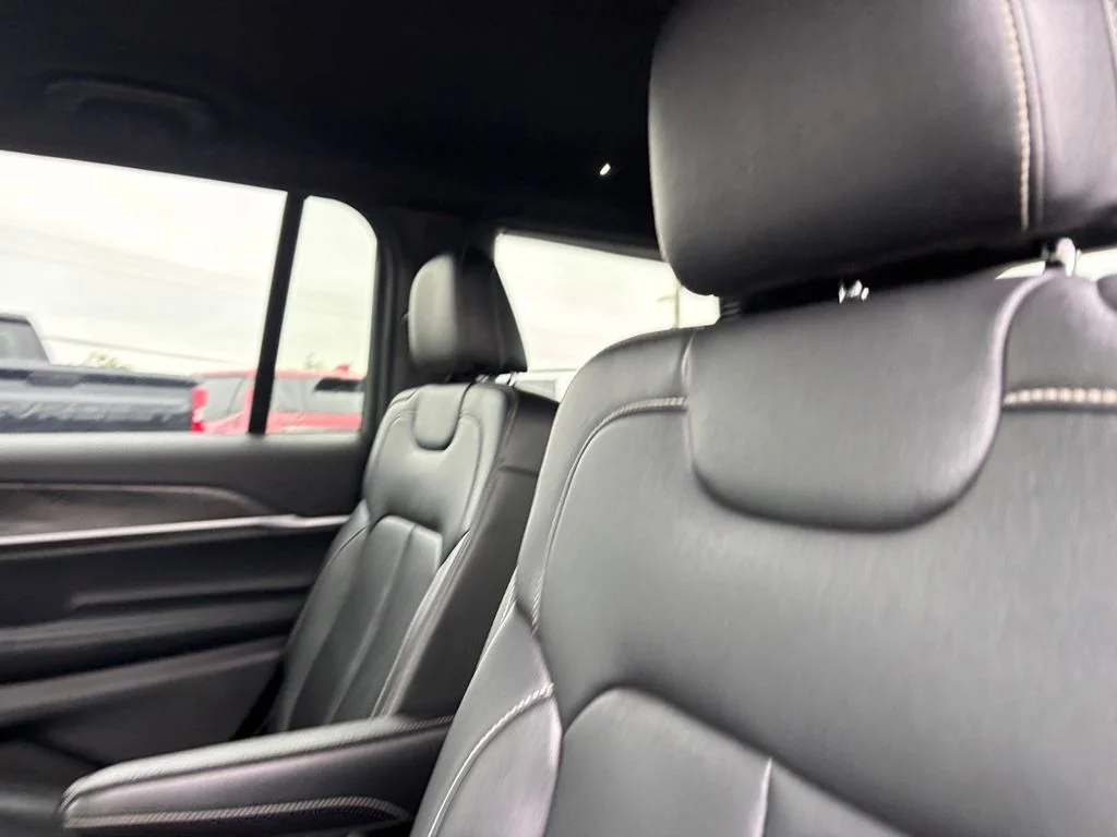 Used 2024 Black Jeep Limited image 27