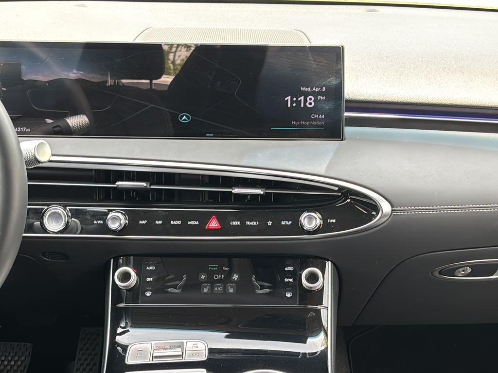 2026 GENESIS GV70 - Photo 19