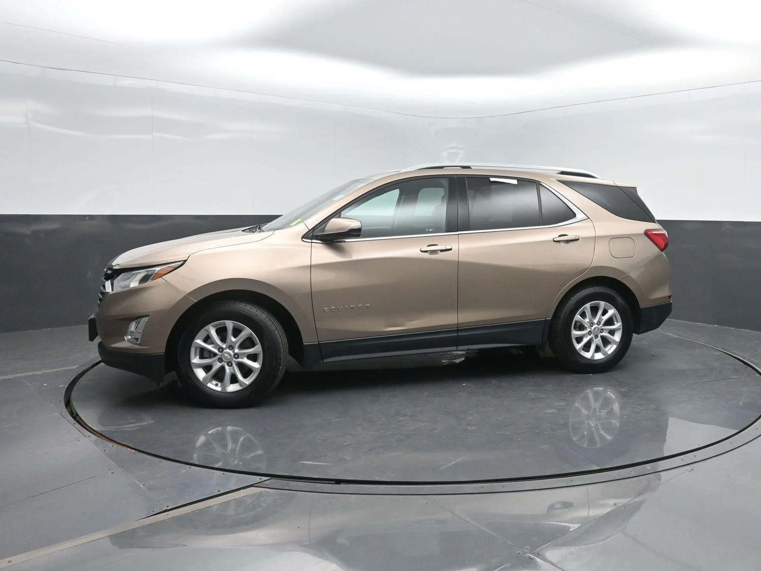 Used 2018 Sandy Ridge Metallic Chevrolet LT image 41