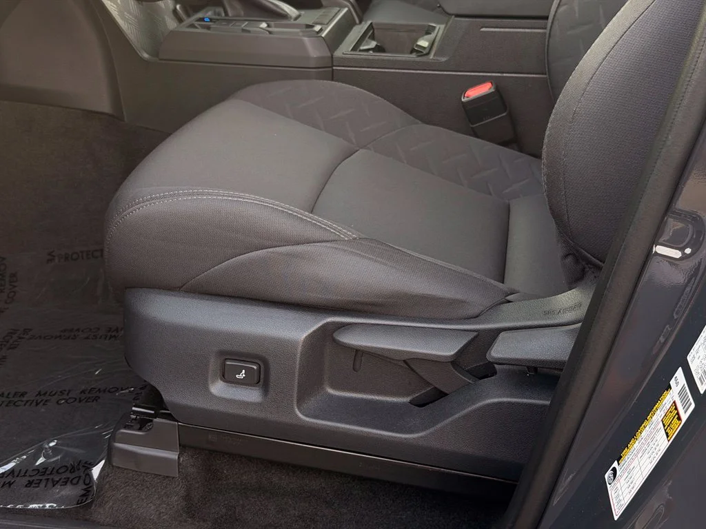 Used 2024  Toyota SR image 17