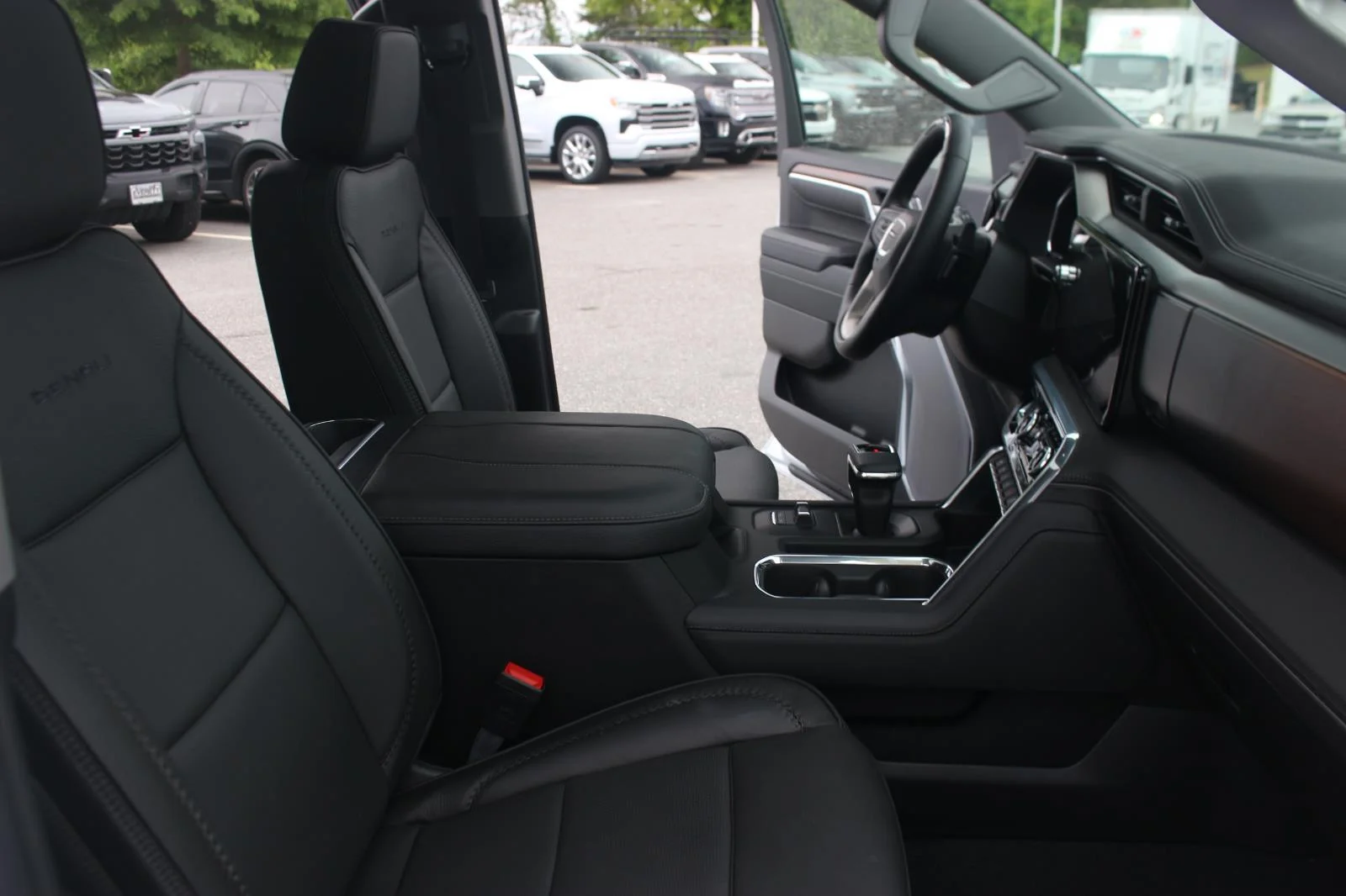 Used 2026 Glacier White Tricoat GMC Denali image 36