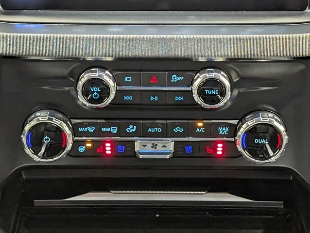 New 2026 Star White Metallic Tri-Coat Ford F-250® Platinum® image 44