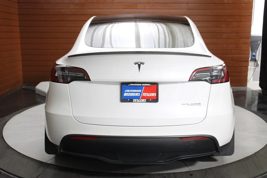 Used 2022 Pearl White Multi-Coat Tesla Performance image 8