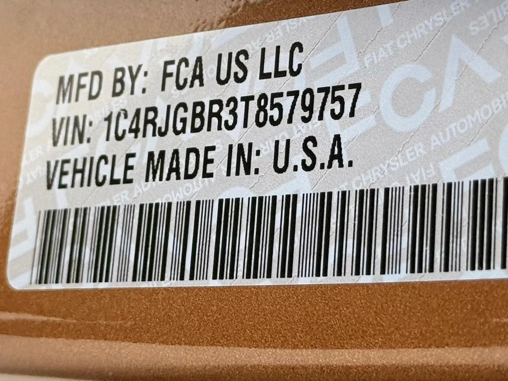 New 2026 Copper Shino Metallic Clear-Coat Exterior Paint Jeep Limited image 36