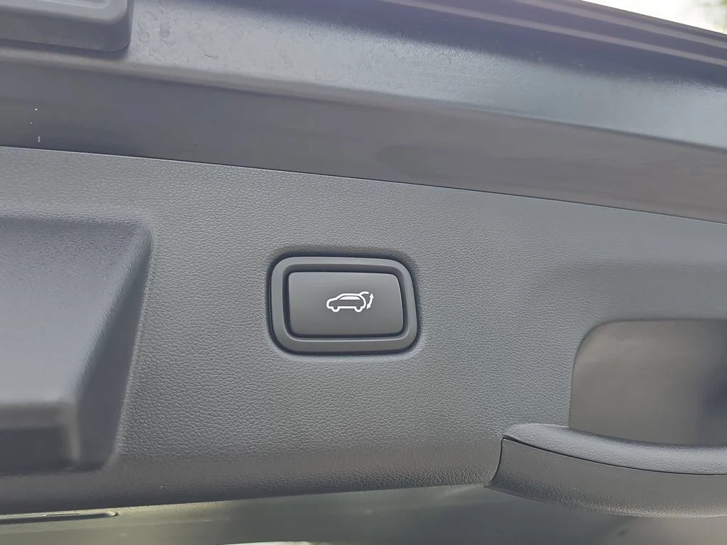 Used 2024 Black Hyundai Limited image 11