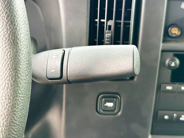 2025 Chevrolet Express Cargo Work Van - Photo 19