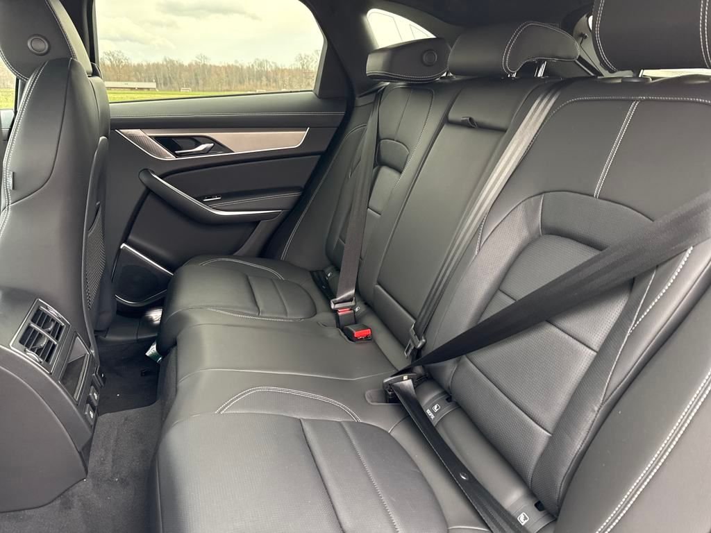 2026 Jaguar F-Pace R-Dynamic S - Photo 16