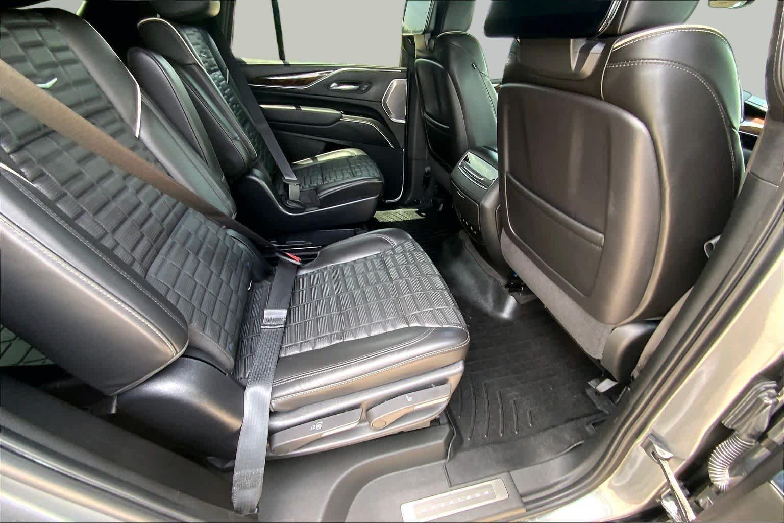 Used 2022 Satin Steel Metallic Cadillac Premium Luxury Platinum image 20