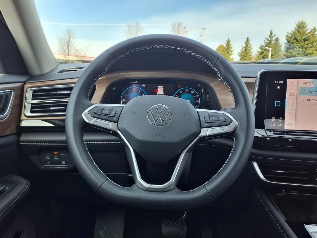 New 2026 Deep Black Pearl Volkswagen 2.0T SE w/Technology image 10
