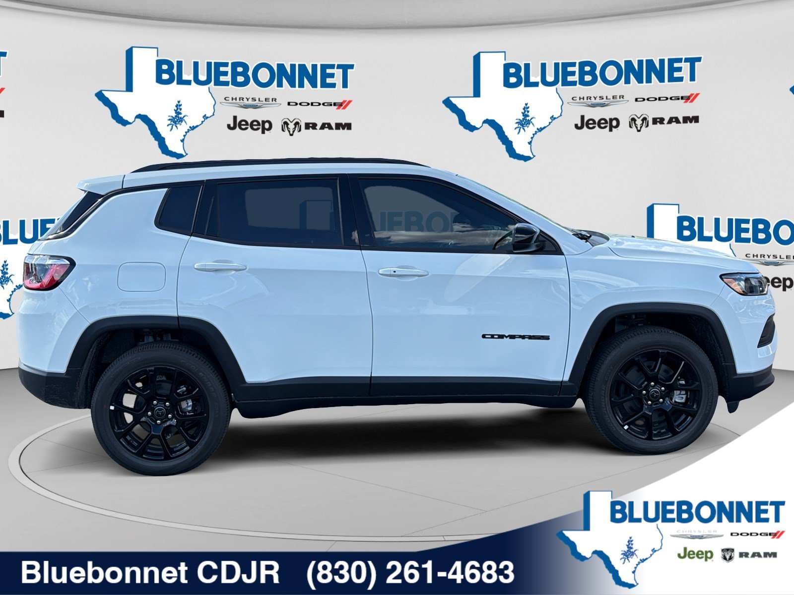 New 2026 Bright White Clear-Coat Exterior Paint Jeep Latitude Altitude image 4