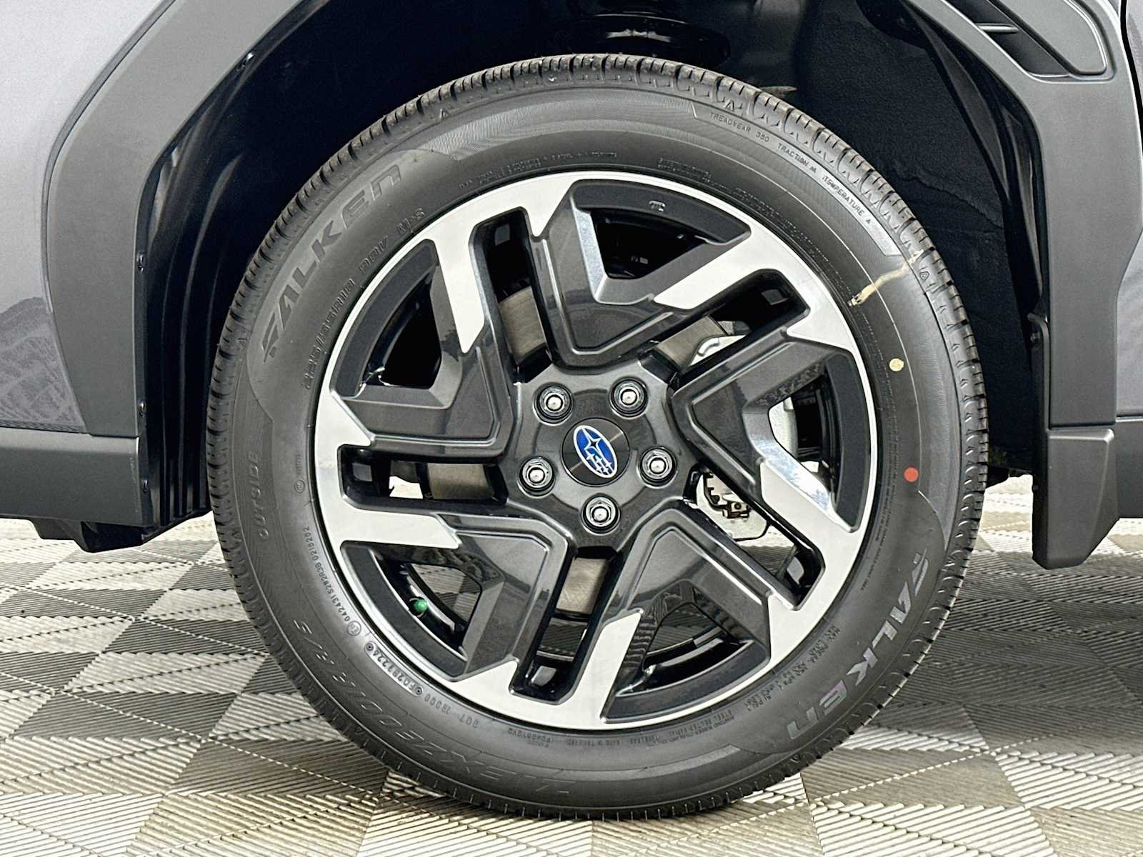New 2026 MAGNETITE GRAY METALLIC Subaru Limited image 30