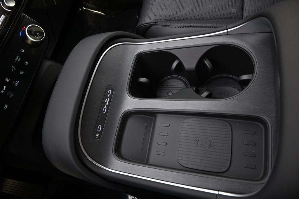 New 2026 Titainium Hyundai SEL AWD image 32