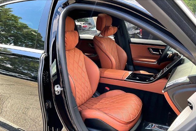Used 2022 Black Mercedes-Benz S 580 image 7