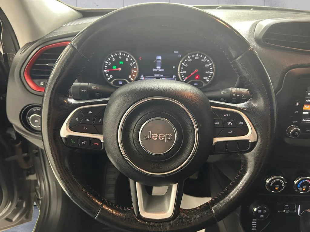 Used 2017 Gray Jeep Trailhawk image 9