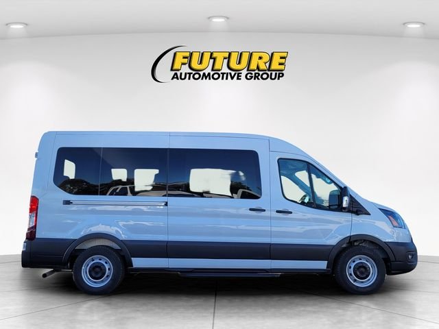 New 2026 Oxford White Ford Passenger Van XL image 33