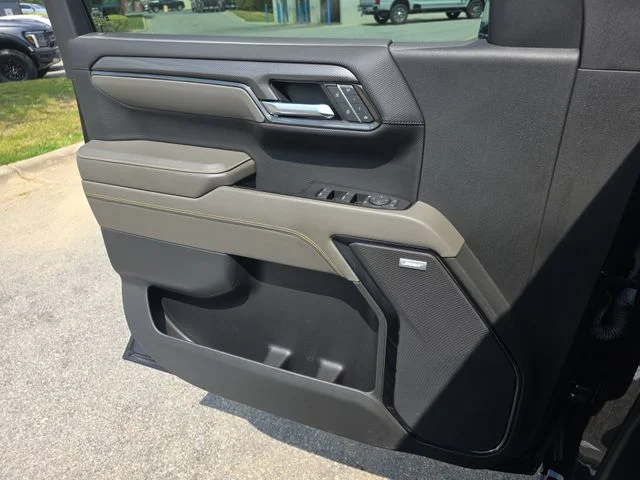 Used 2023 Gray Chevrolet ZR2 image 27