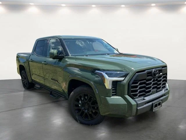 Used 2023 Green Toyota SR5 image 6