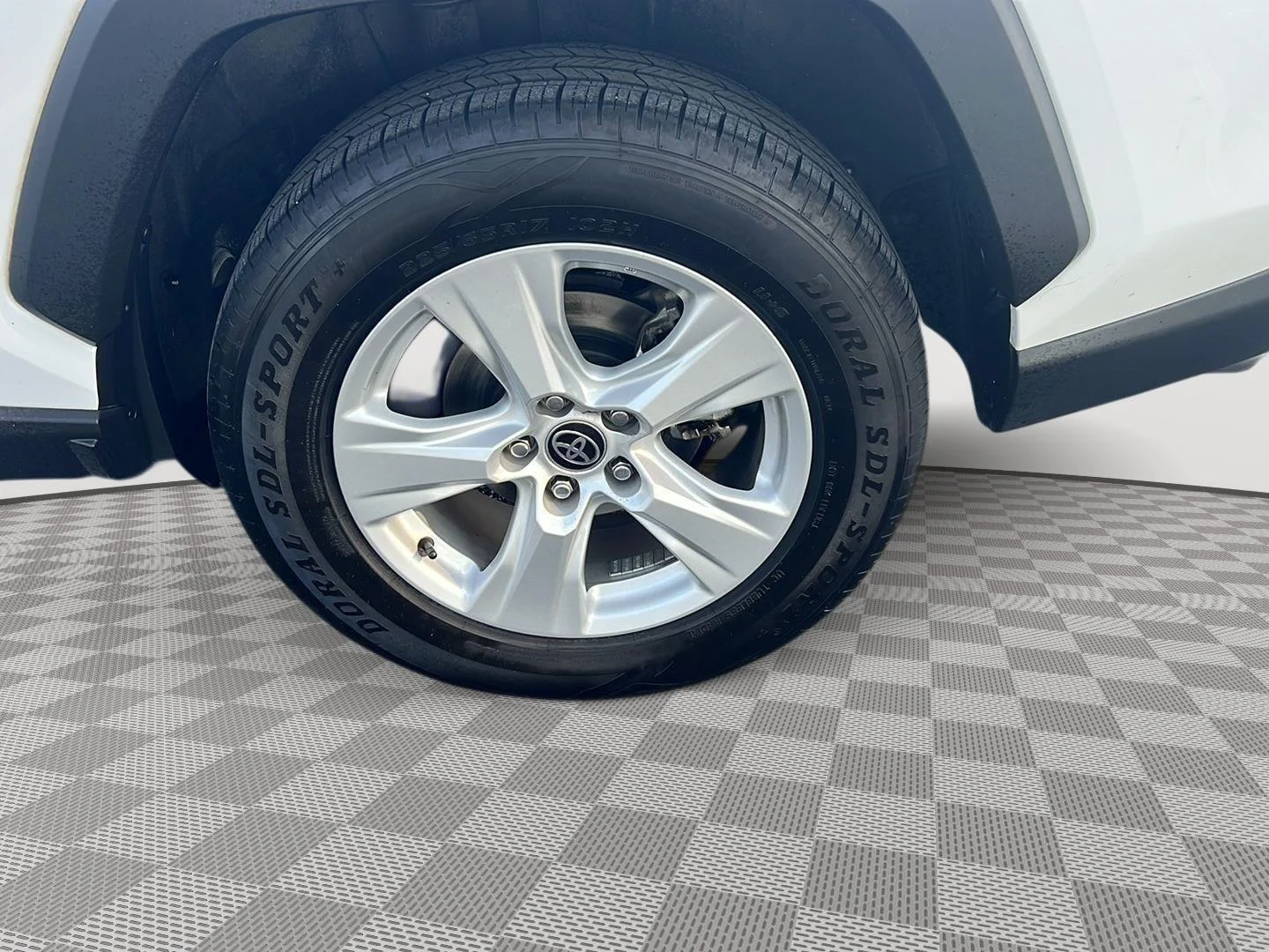 Used 2021 Super White Toyota XLE image 23