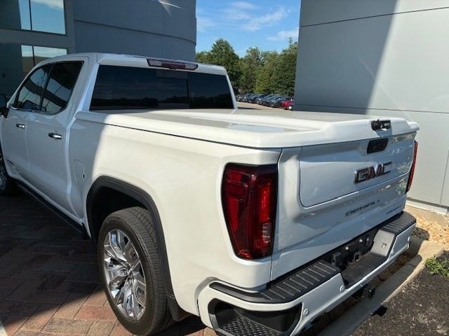 Used 2024 White Frost Tricoat GMC Denali image 3