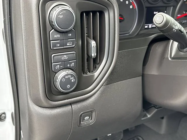 2024 Chevrolet Silverado 1500 Custom - Photo 29