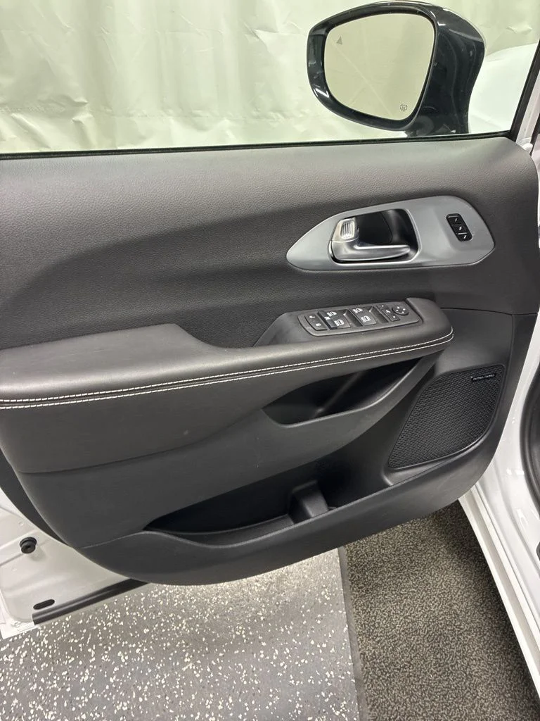 New 2026 White Chrysler Limited image 13