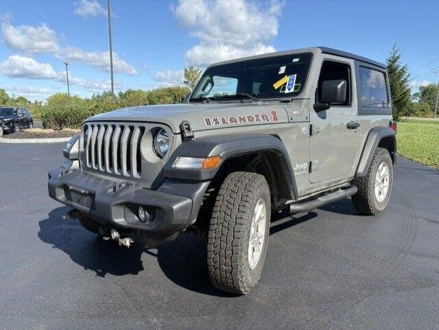 Used 2021 Sting-Gray Clearcoat Jeep Islander image 6