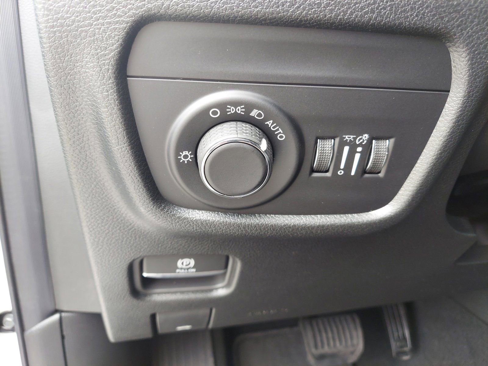 Certified Used 2026 Bright White Clearcoat Jeep Laredo image 25