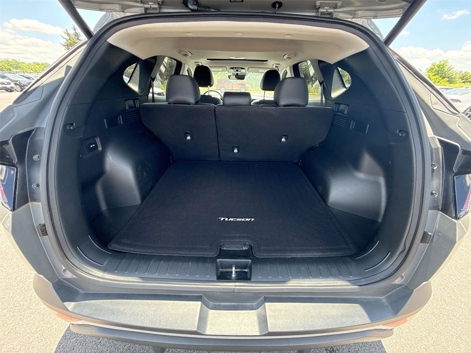 Used 2024 Hampton Gray Hyundai SEL image 17
