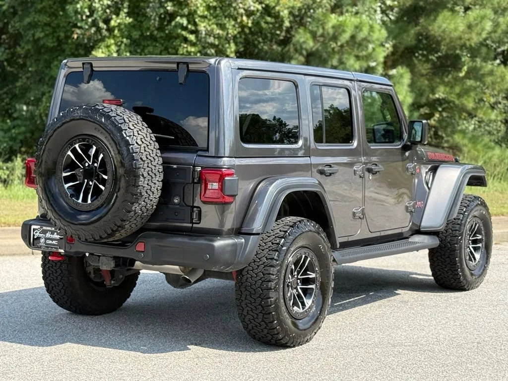 Used 2025 Gray Jeep 4-Door Recon 4x4 image 14