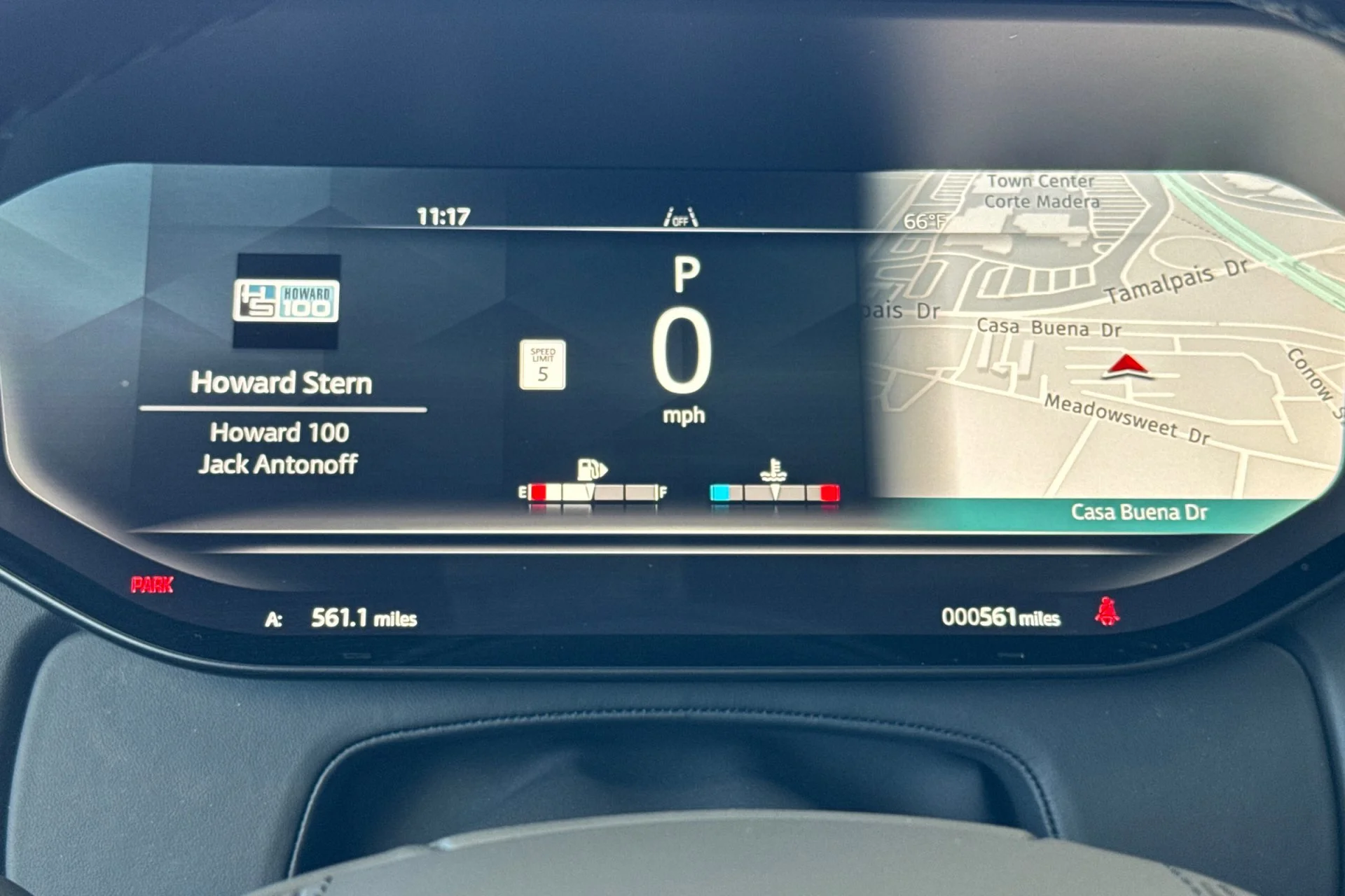 New 2026 Santorini Black Land Rover SE image 27