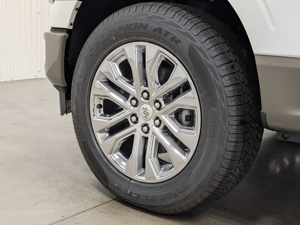 New 2026 Star White Metallic Tri-Coat Ford King Ranch® image 2