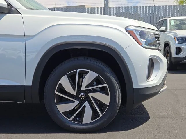 New 2026 White/off-white Volkswagen 2.0T SE w/Technology image 5