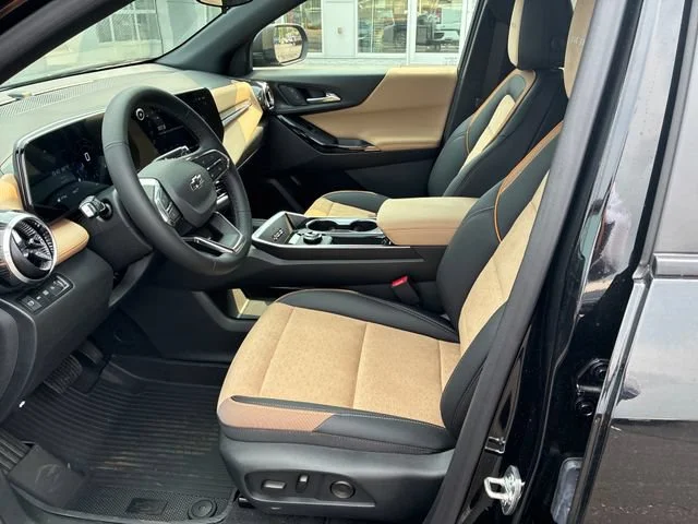 New 2027 Mosaic Black Metallic Chevrolet ACTIV image 10