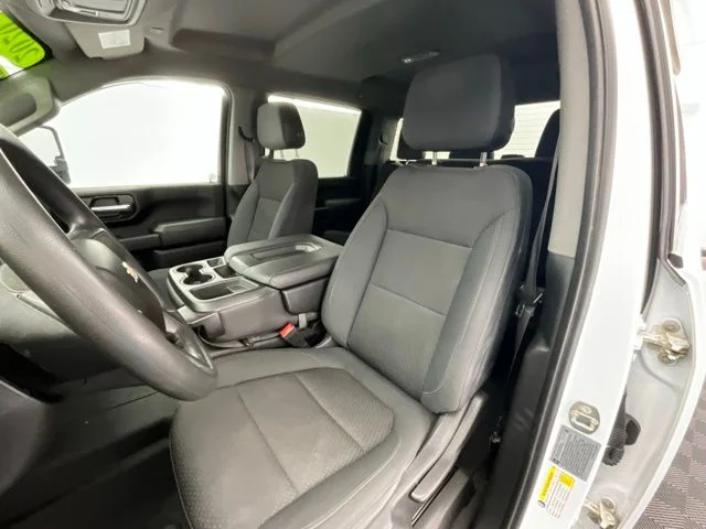 Used 2020 White Chevrolet Custom image 6