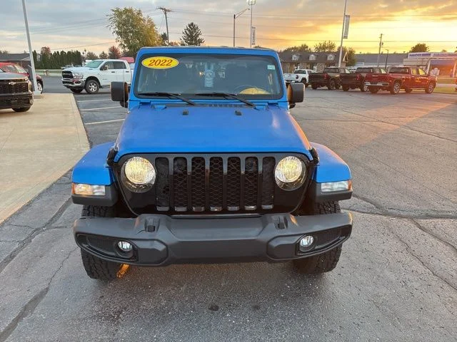 Used 2022 Blue Jeep Sport image 11