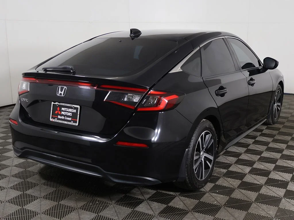 2023 Honda Civic Hatchback LX - Photo 7