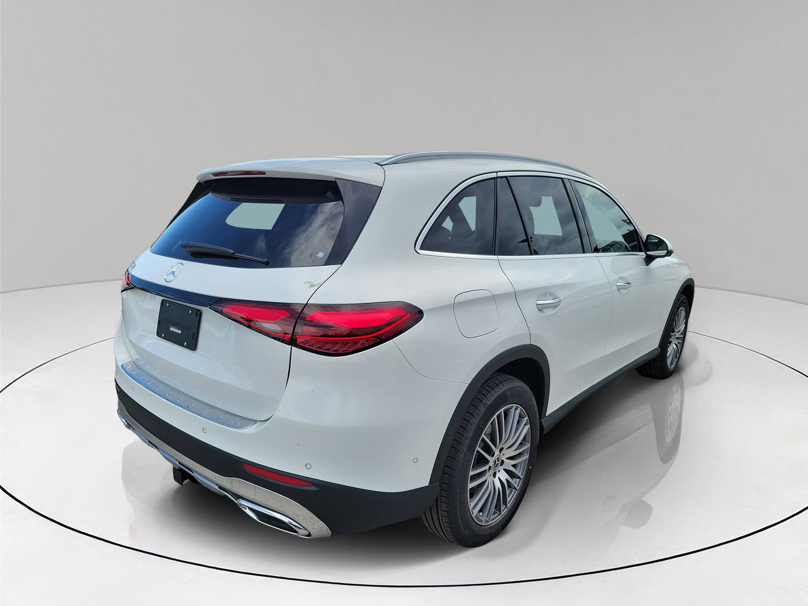 New 2027 Polar White Mercedes-Benz GLC 300 image 36