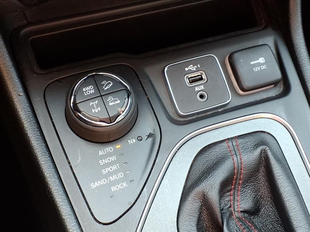 Used 2022 Black Jeep Trailhawk image 26