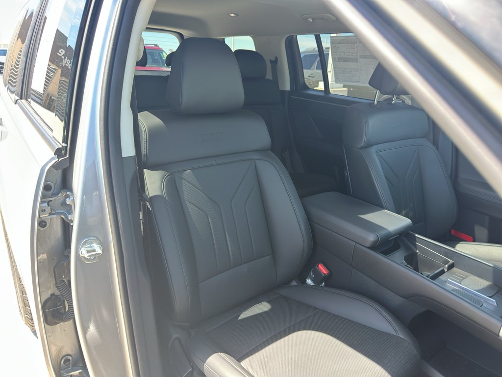 New 2025 Shimmering Silver Hyundai XRT image 32