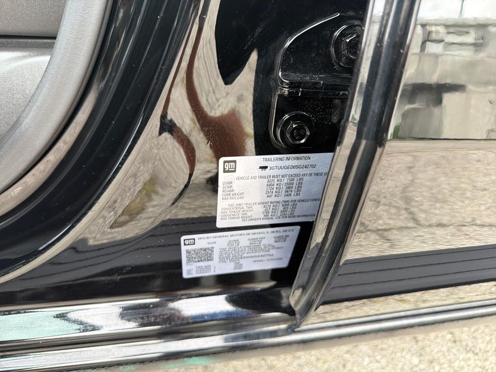 Used 2025 Black GMC Denali image 26