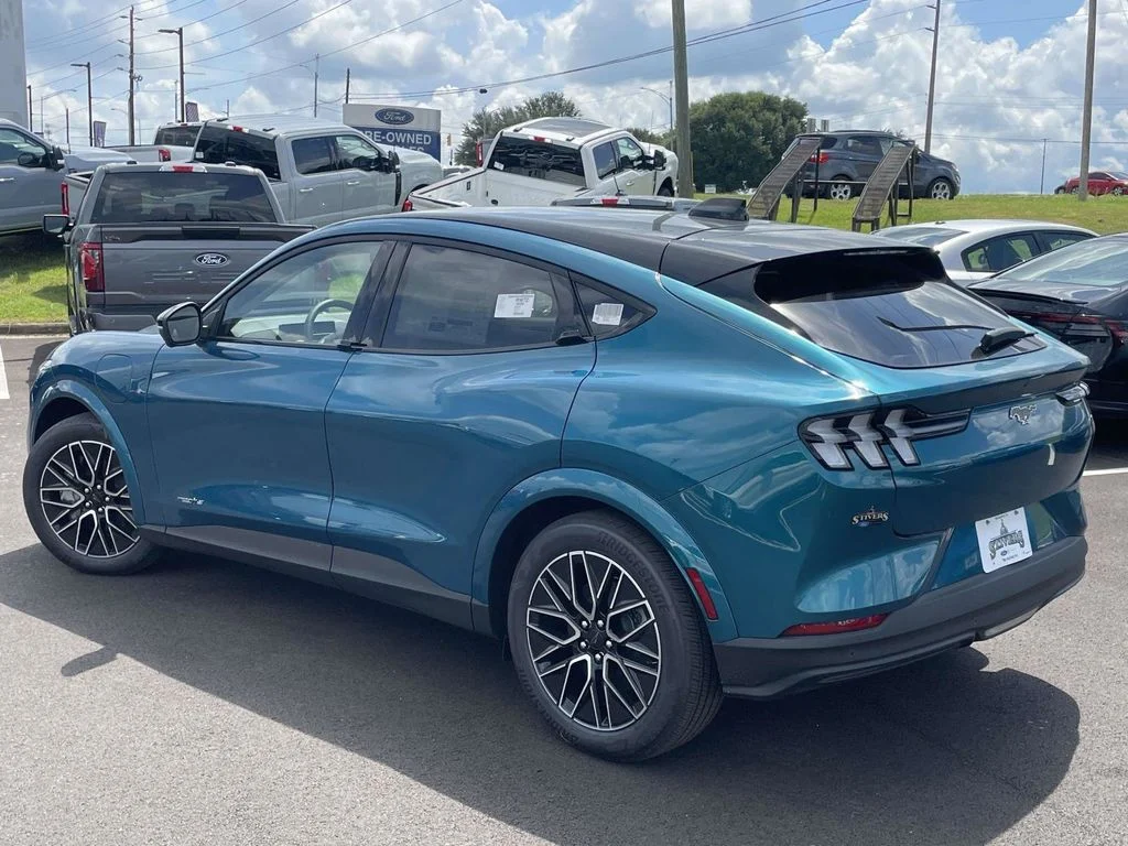New 2026 Blue Ford Premium image 5