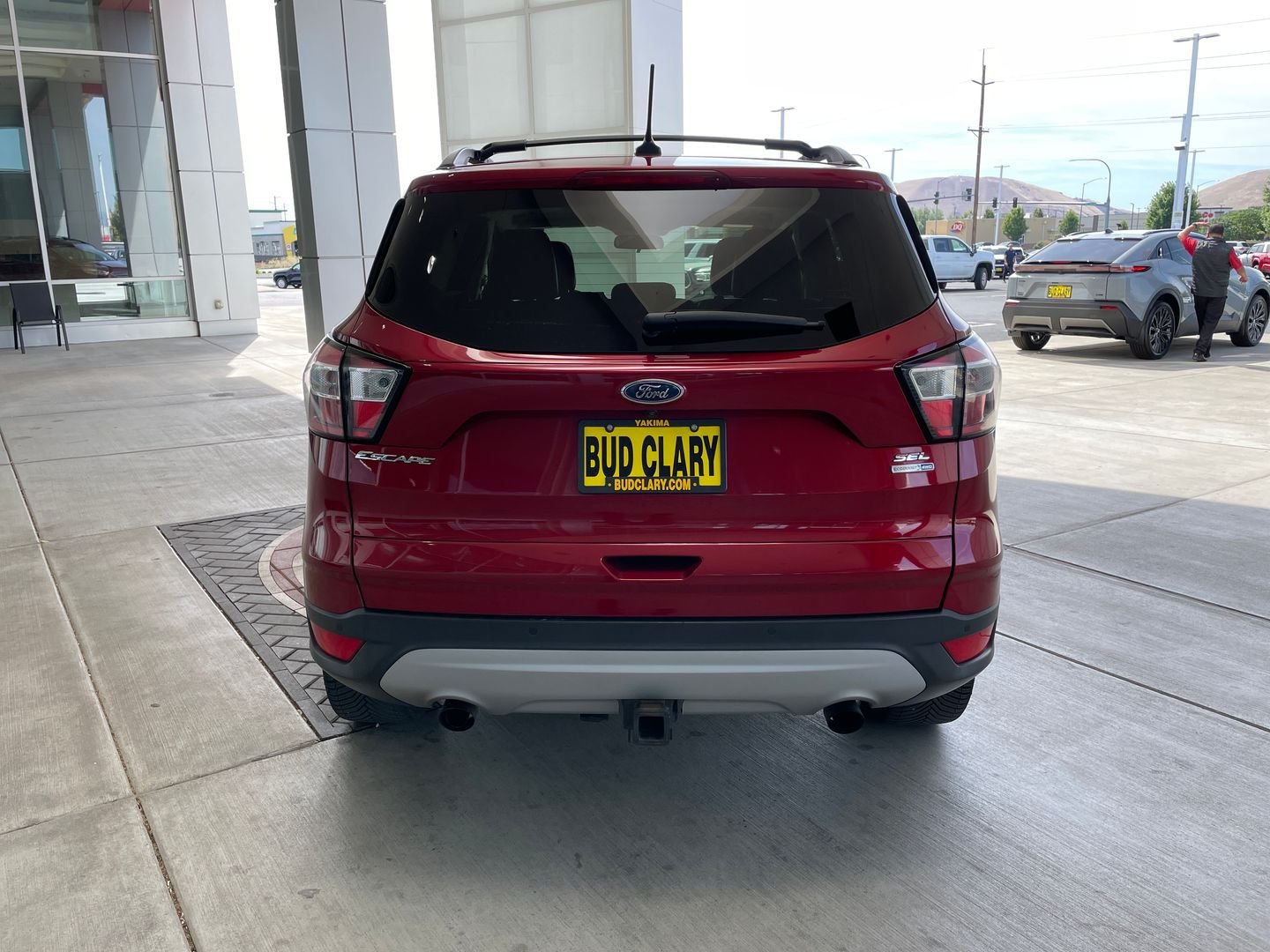 Used 2018 Red Ford SEL image 4