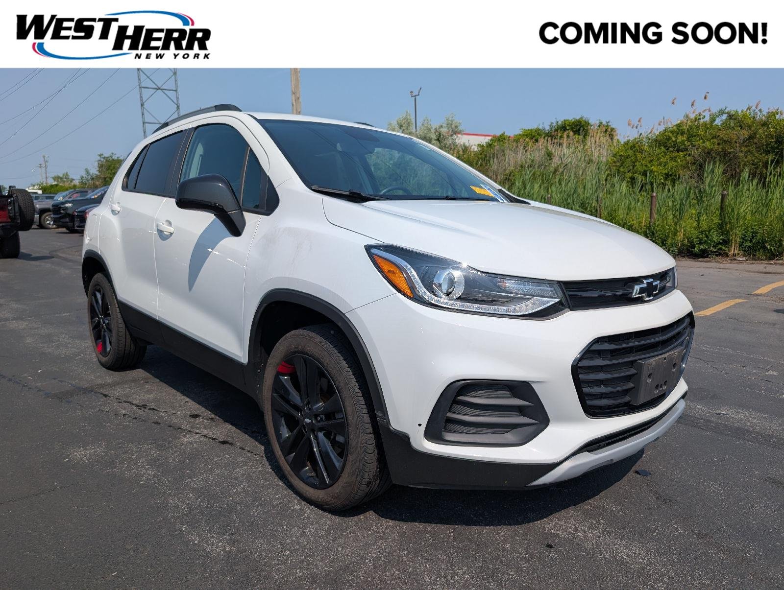 Used 2022 Summit White Chevrolet LT image 1