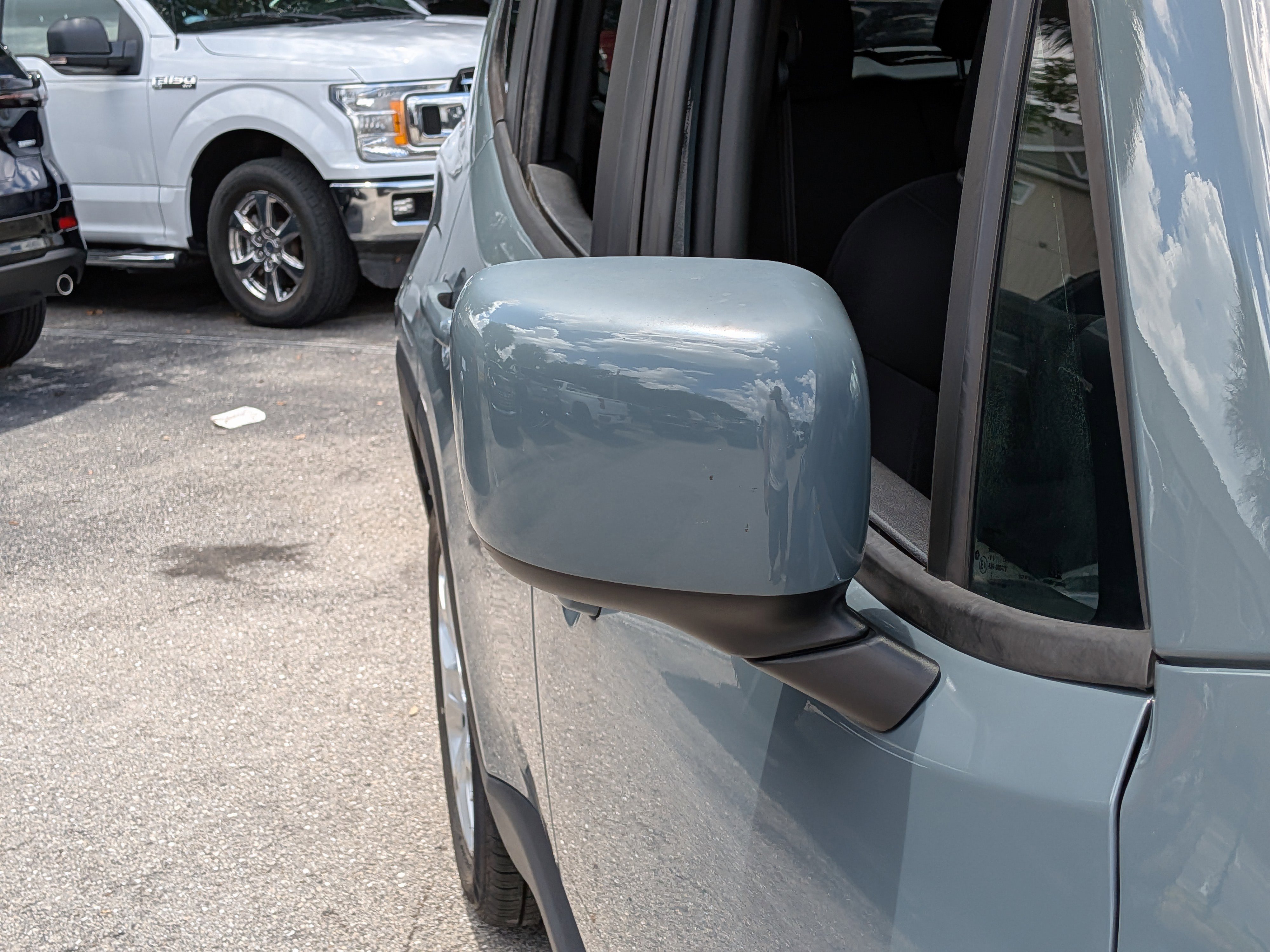 Used 2018 Anvil Jeep Latitude image 12