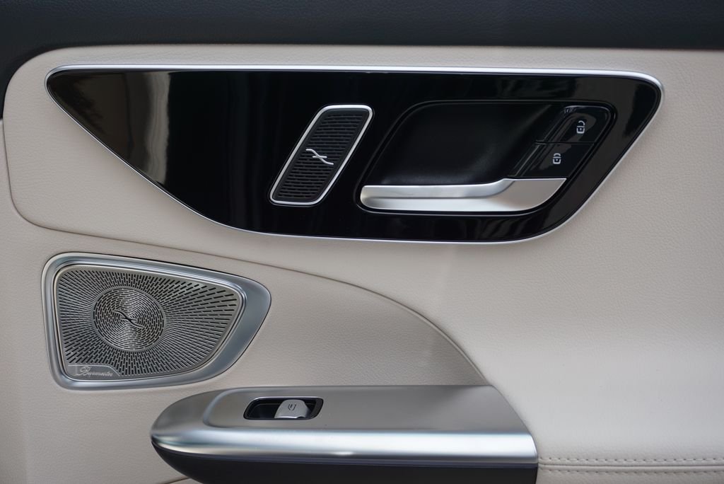 Used 2025 Graphite Gray Metallic Mercedes-Benz C 300 image 58