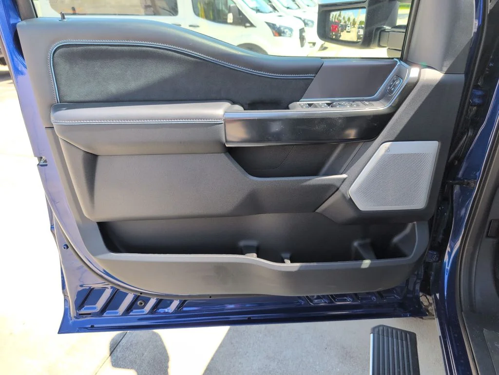 New 2026 Blue Ford Platinum image 29